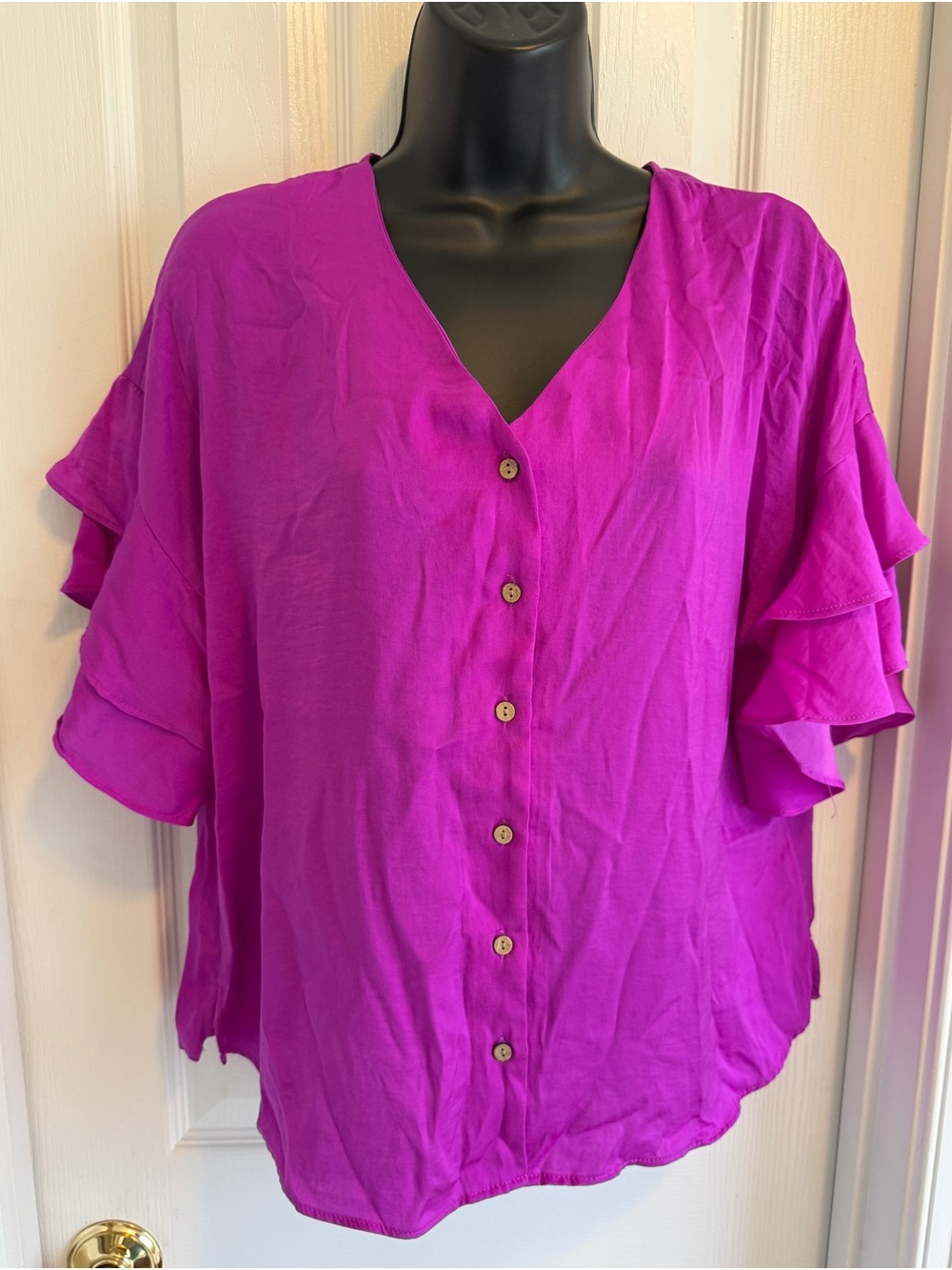 Cato Fuchsia Button-Front Ruffle Sleeve V-Neck Top